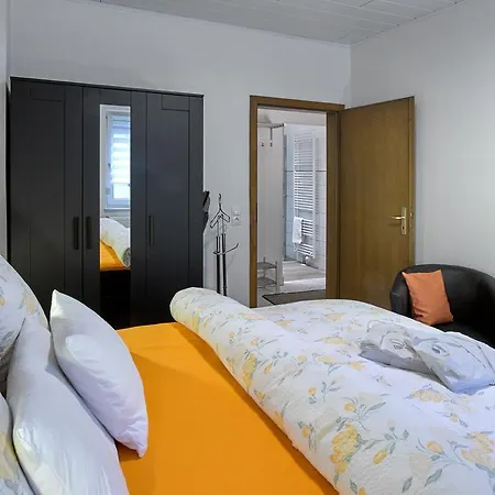 Ferienwohnung Ausoniusblick Apartment *