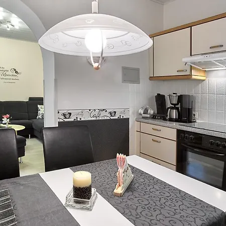 Ferienwohnung Ausoniusblick Apartment *